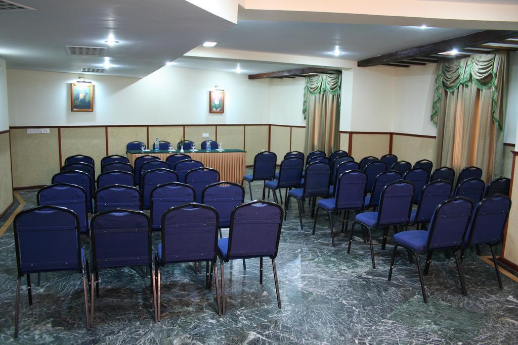 Best Western Amrutha Castle Hyderabad Exterior foto